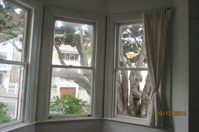 Photo of property in 51 Hawker Street, Mount Victoria, Wellington, 6011