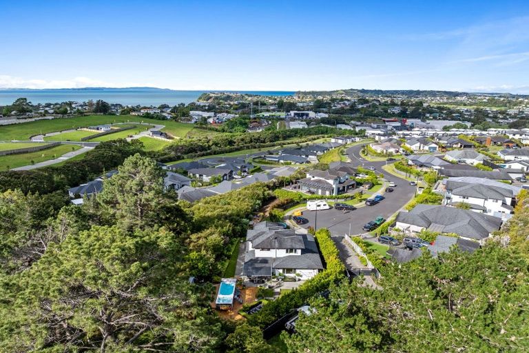 Photo of property in 8 Somerset Place, Stanmore Bay, Whangaparaoa, 0932