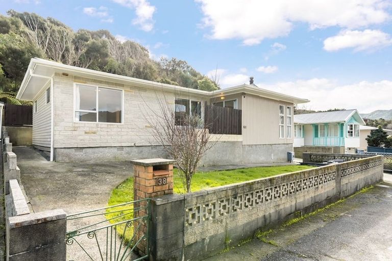 Photo of property in 38 Enfield Street, Wainuiomata, Lower Hutt, 5014