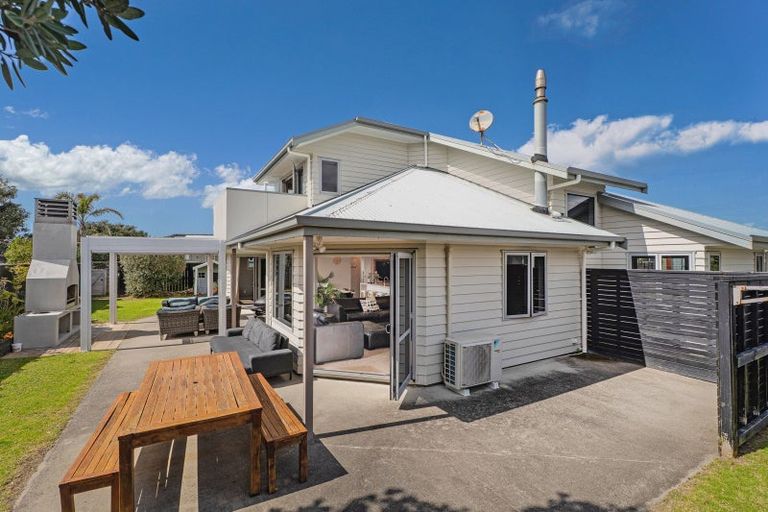 Photo of property in 126 Puka Crescent, Matarangi, Whitianga, 3592