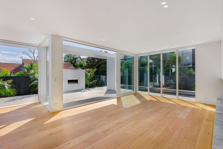 Photo of property in 6 Rewiti Avenue, Takapuna, Auckland, 0622