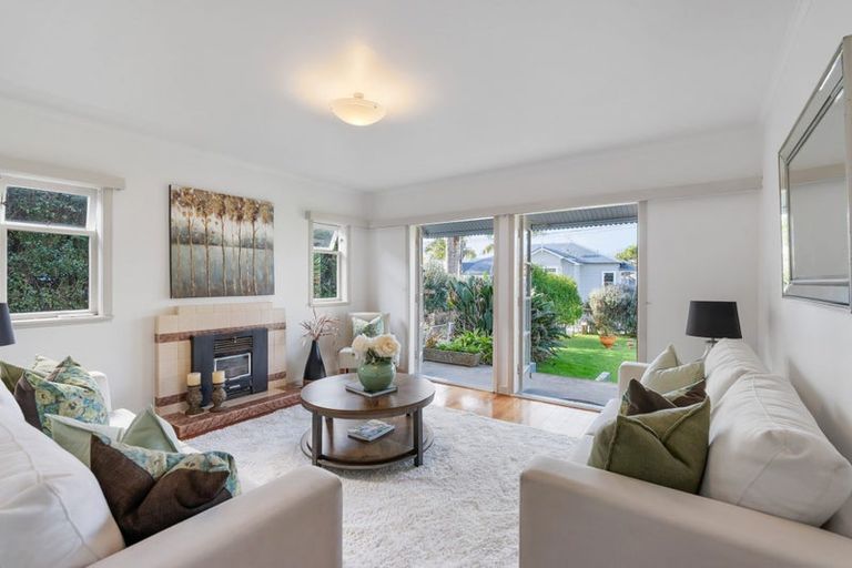 Photo of property in 73 Church Street, Devonport, Auckland, 0624