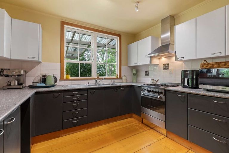 Photo of property in 56 Te Pua School Road, Helensville, 0875