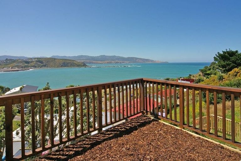 Photo of property in 77b View Road, Houghton Bay, Wellington, 6023
