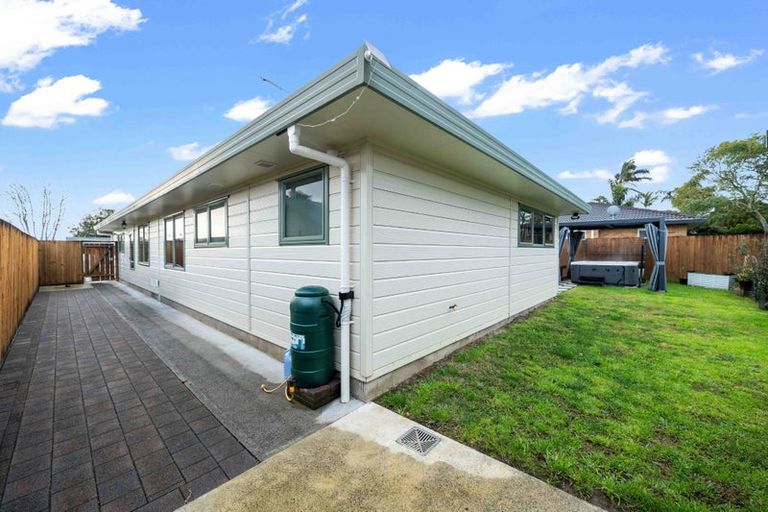 Photo of property in 1 Coolen Place, Tuakau, 2121