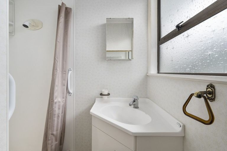 Photo of property in 19 Apollo Parade, Milson, Palmerston North, 4414