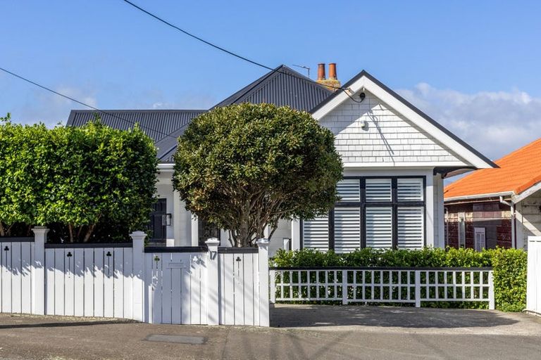 Photo of property in 17 Matai Road, Hataitai, Wellington, 6021