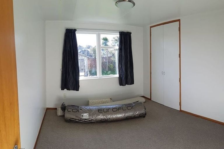 Photo of property in 6 Brougham Place, West Harbour, Auckland, 0618