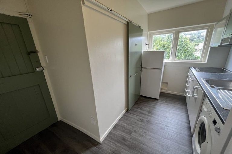 Photo of property in 6/20 Saint Michaels Crescent, Kelburn, Wellington, 6012