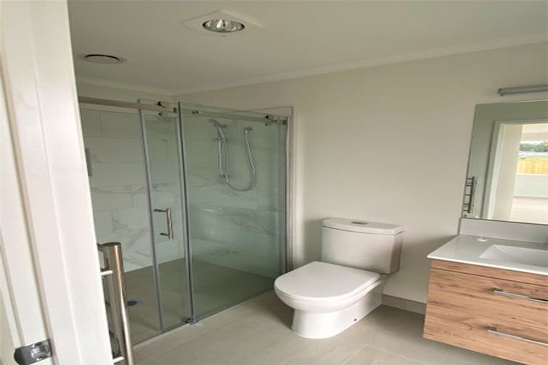 Photo of property in 57 Mclarin Road, Glenbrook, 2681