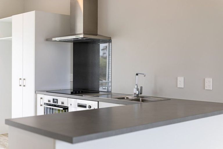 Photo of property in 18 Kopua Place, Whitby, Porirua, 5024