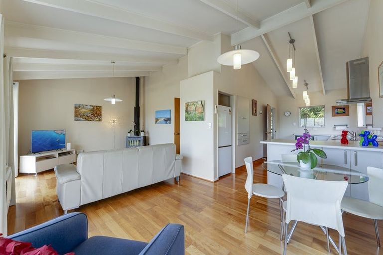 Photo of property in 1/104 Tosswill Road, Tahunanui, Nelson, 7011