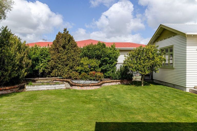 Photo of property in 53 Russell Street, Palmerston North, 4414