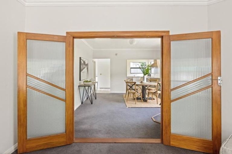 Photo of property in 153 Milton Road, Bluff Hill, Napier, 4110