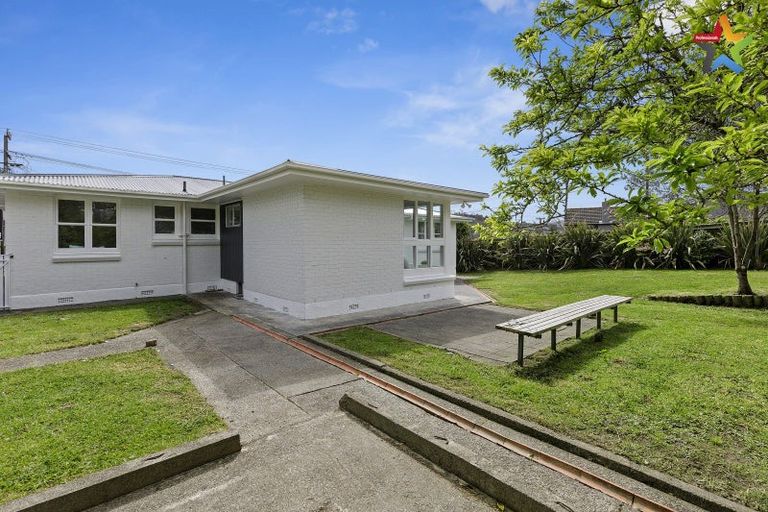 Photo of property in 347 Stokes Valley Road, Stokes Valley, Lower Hutt, 5019
