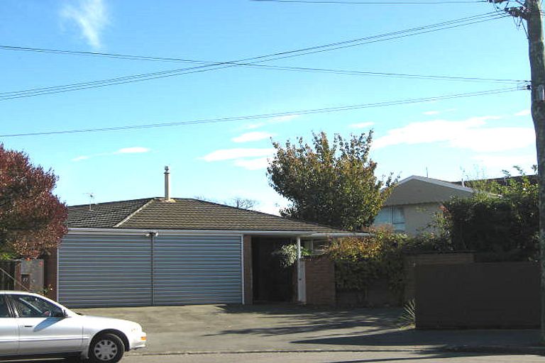 Photo of property in 77 Garreg Road, Bryndwr, Christchurch, 8052