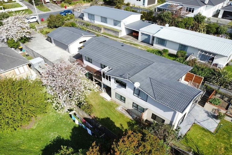 Photo of property in 31 Coates Street, Tawa, Wellington, 5028