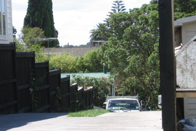 Photo of property in 20a Rutland Road, Stanley Point, Auckland, 0624