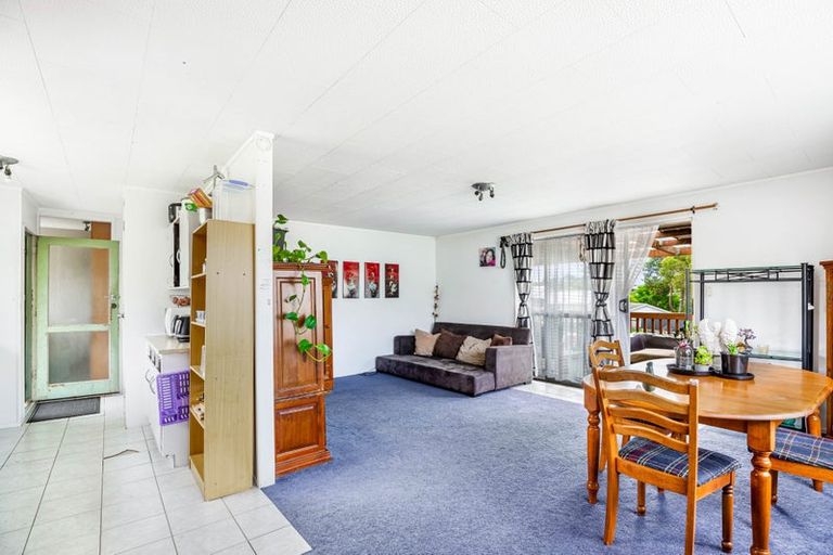 Photo of property in 20 Reinga Place, Massey, Auckland, 0614