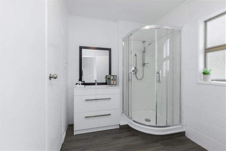 Photo of property in 3d Kopara Grove, Stokes Valley, Lower Hutt, 5019