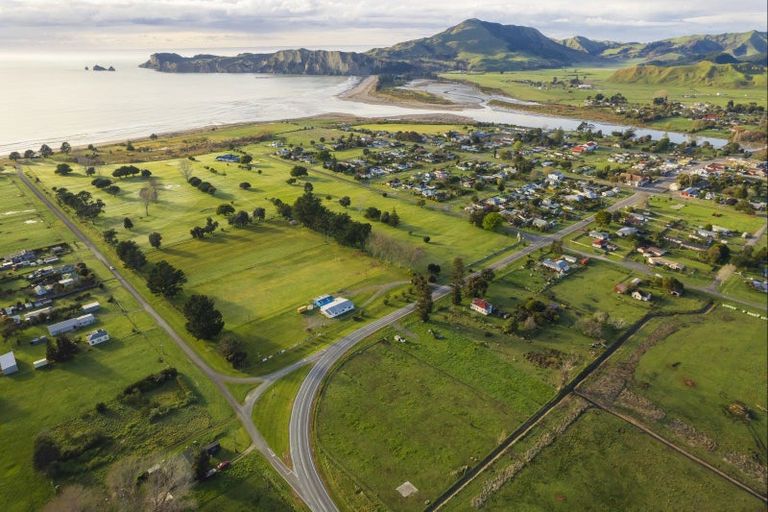 Photo of property in 1 Cook Street, Tolaga Bay, 4077