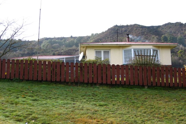 Photo of property in 7 Bridge Street, Reefton, 7830