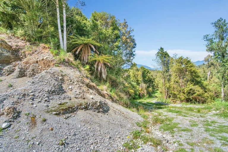 Photo of property in 1946 Arnold Valley Road, Moana, Dobson, 7872