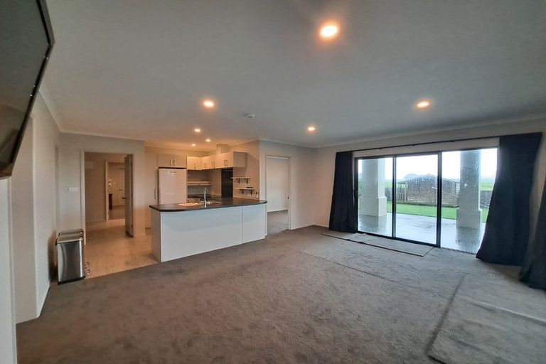Photo of property in 1259 Devon Road, Sentry Hill, New Plymouth, 4373