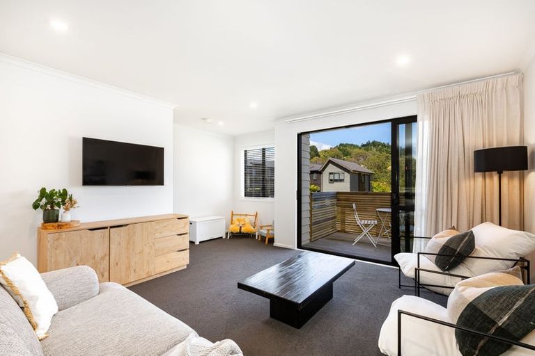 Photo of property in 7 Holystone Road, Whitby, Porirua, 5024