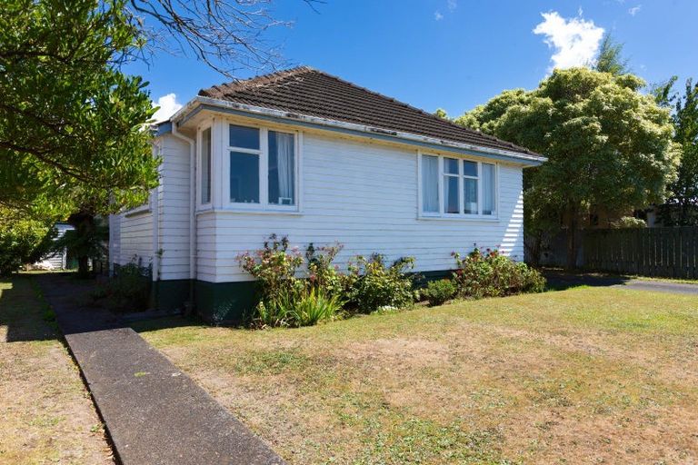 Photo of property in 15 Redfern Street, Dannevirke, 4930