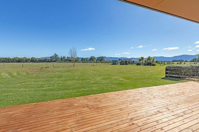 Photo of property in 120 Glews Road, Cust, Rangiora, 7471