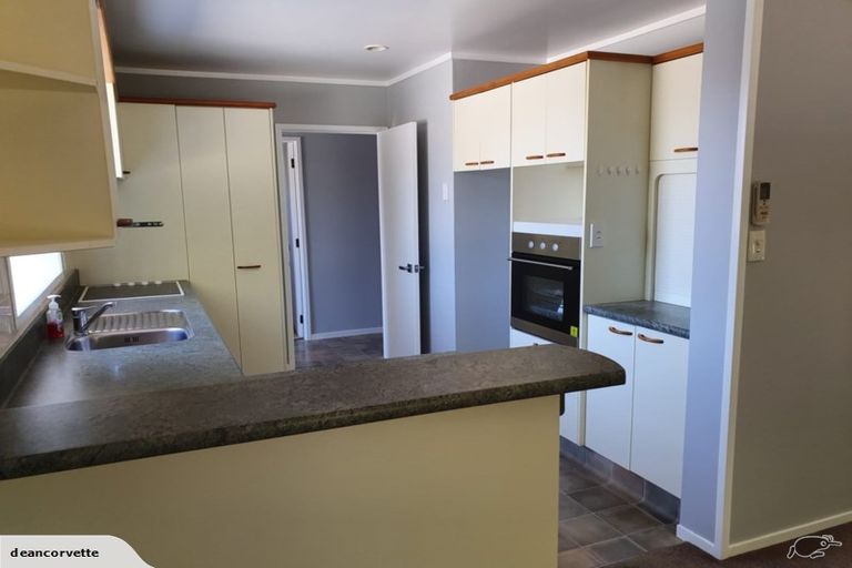 Photo of property in 4 Woodfield Place, Woodend, 7610