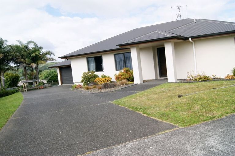 Photo of property in 76 Osprey Drive, Welcome Bay, Tauranga, 3112