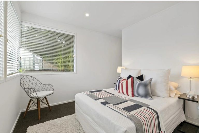 Photo of property in 21 Berne Place, Birkenhead, Auckland, 0626