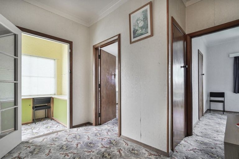 Photo of property in 216 Grove Road, Mayfair, Hastings, 4122