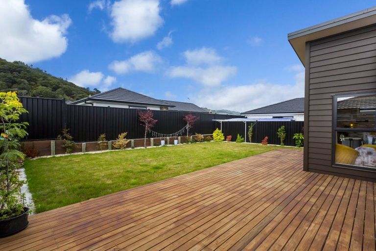 Photo of property in 11 Buddle Road, Wallaceville, Upper Hutt, 5018