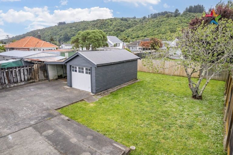 Photo of property in 33 Milne Crescent, Taita, Lower Hutt, 5011