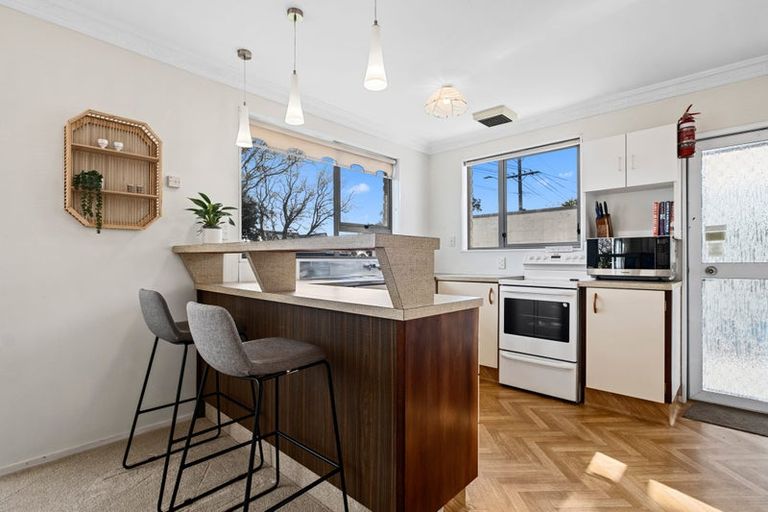 Photo of property in 2a Kauri Street, Merrilands, New Plymouth, 4312