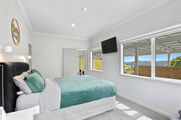 Photo of property in 89 Hill View Drive, Acacia Bay, Taupo, 3385