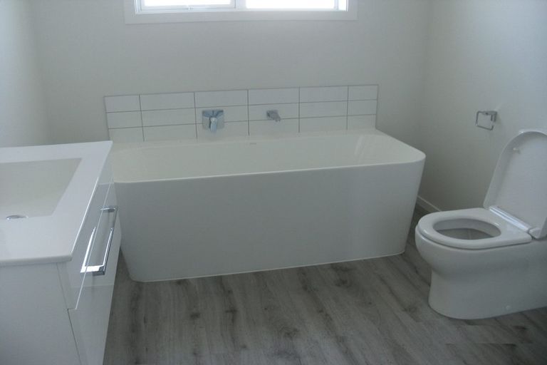 Photo of property in 112 Hinemoa Street, Levin, 5510