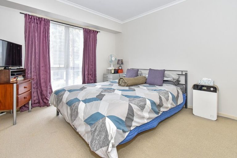 Photo of property in The Rennaissance, 2g/18 Ronwood Avenue, Manukau, Auckland, 2104