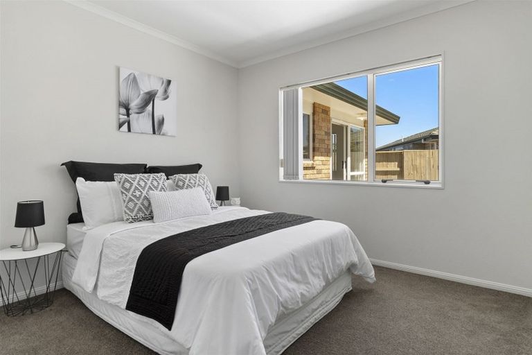 Photo of property in 305 Gravatt Road, Papamoa Beach, Papamoa, 3118