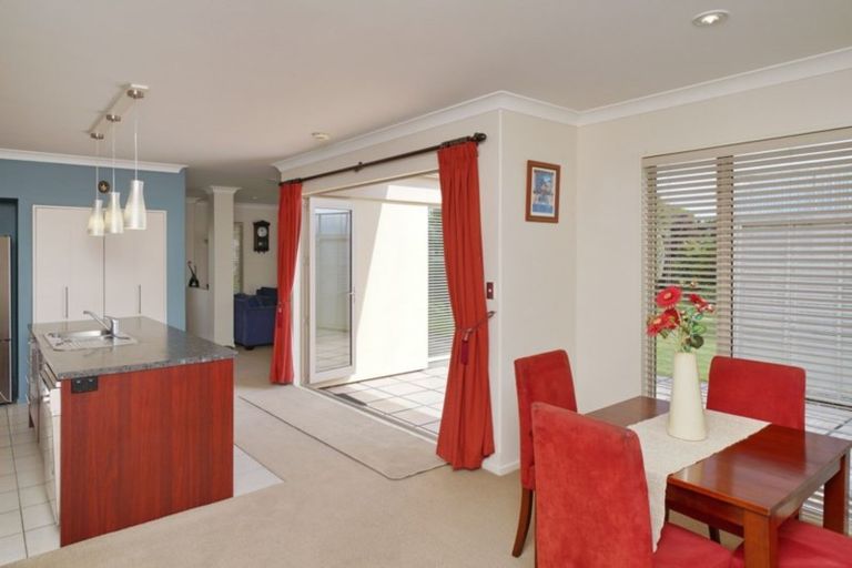 Photo of property in 14 Yellowlees Drive, Kaiapoi, 7630