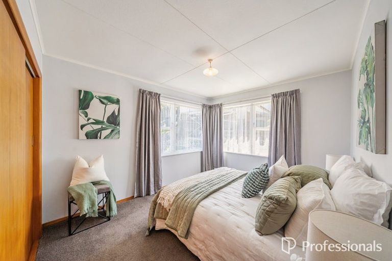 Photo of property in 90 Thomas Street, Stokes Valley, Lower Hutt, 5019