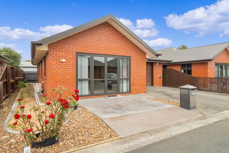 Photo of property in 520 Mairehau Road, Parklands, Christchurch, 8083