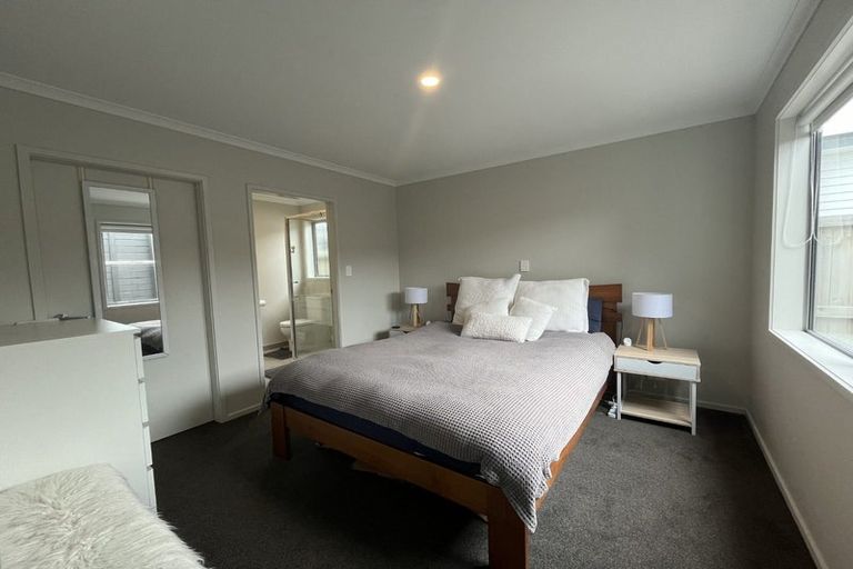 Photo of property in 2 Pense Place, Papamoa, 3118