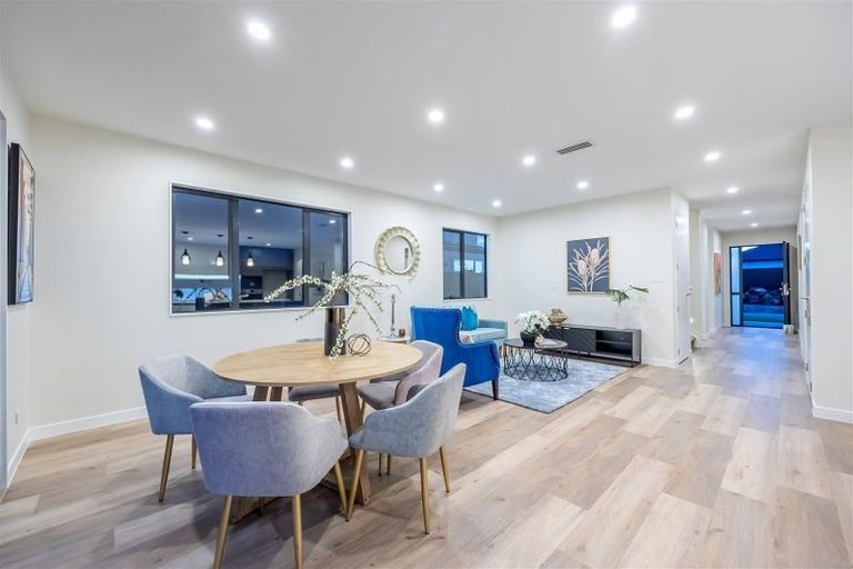 Photo of property in 15 Babos Avenue, Kumeu, 0810