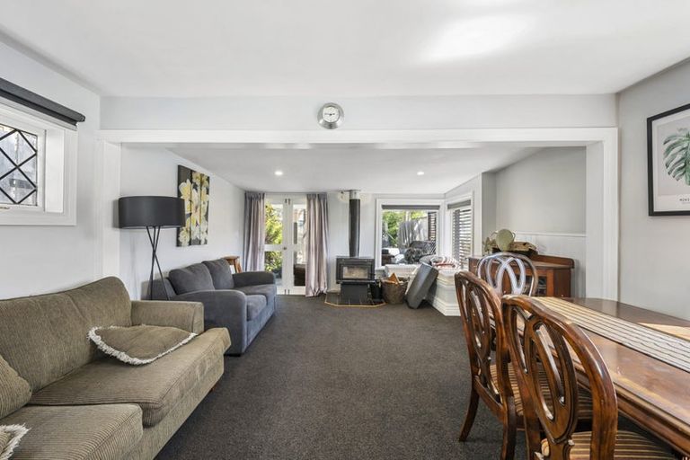 Photo of property in 8 Glendavar Street, Berhampore, Wellington, 6023