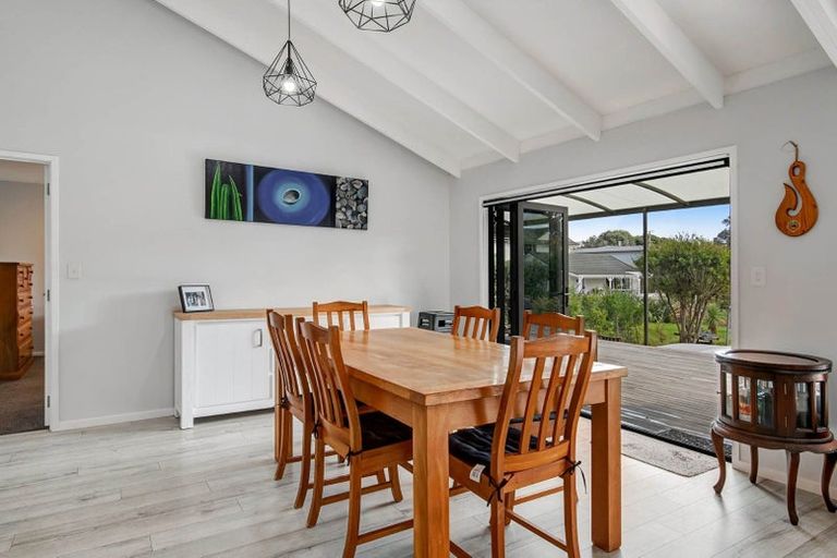 Photo of property in 57 Walton Street, Red Beach, 0932