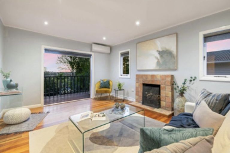 Photo of property in 1/40 Carlisle Road, Browns Bay, Auckland, 0630